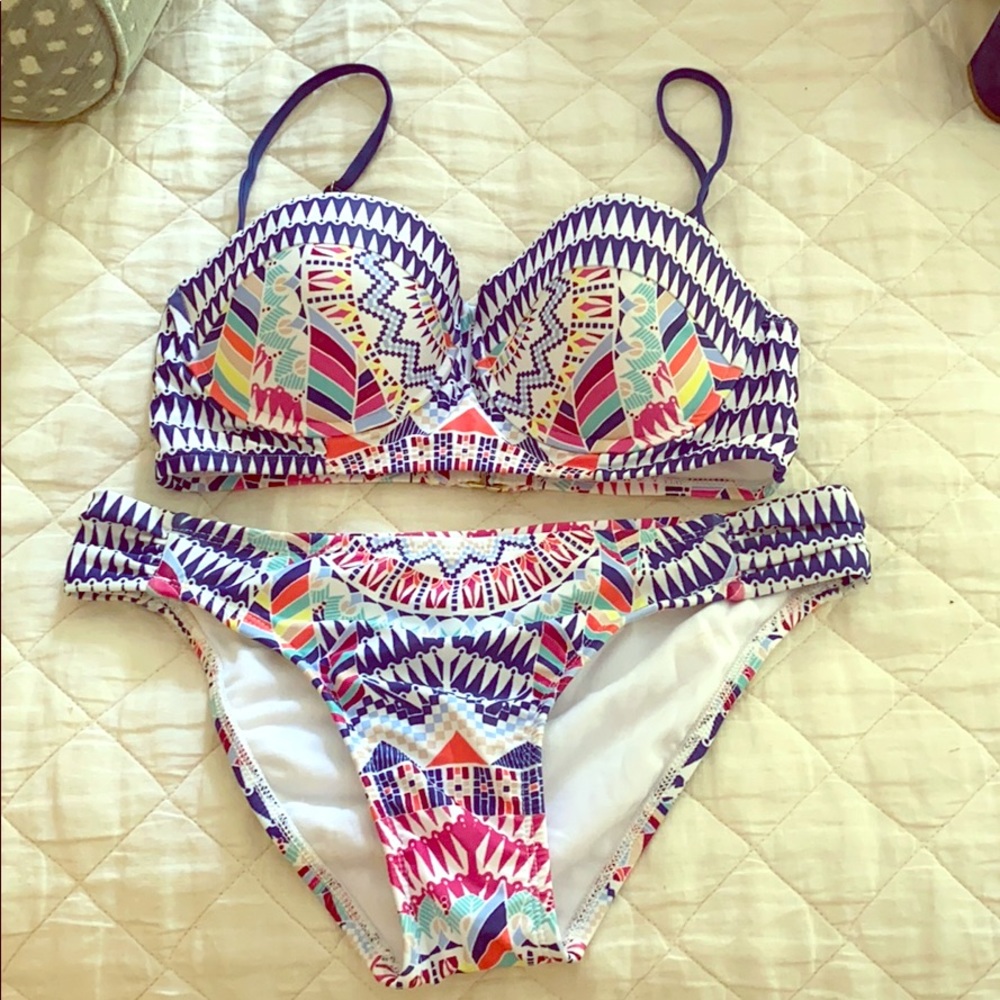Geometric print bikini